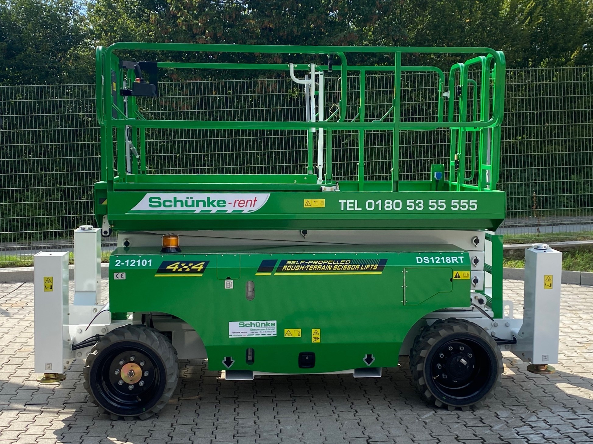 Schünke Diesel Scherenarbeitsbühne MAGNI DS1218RT