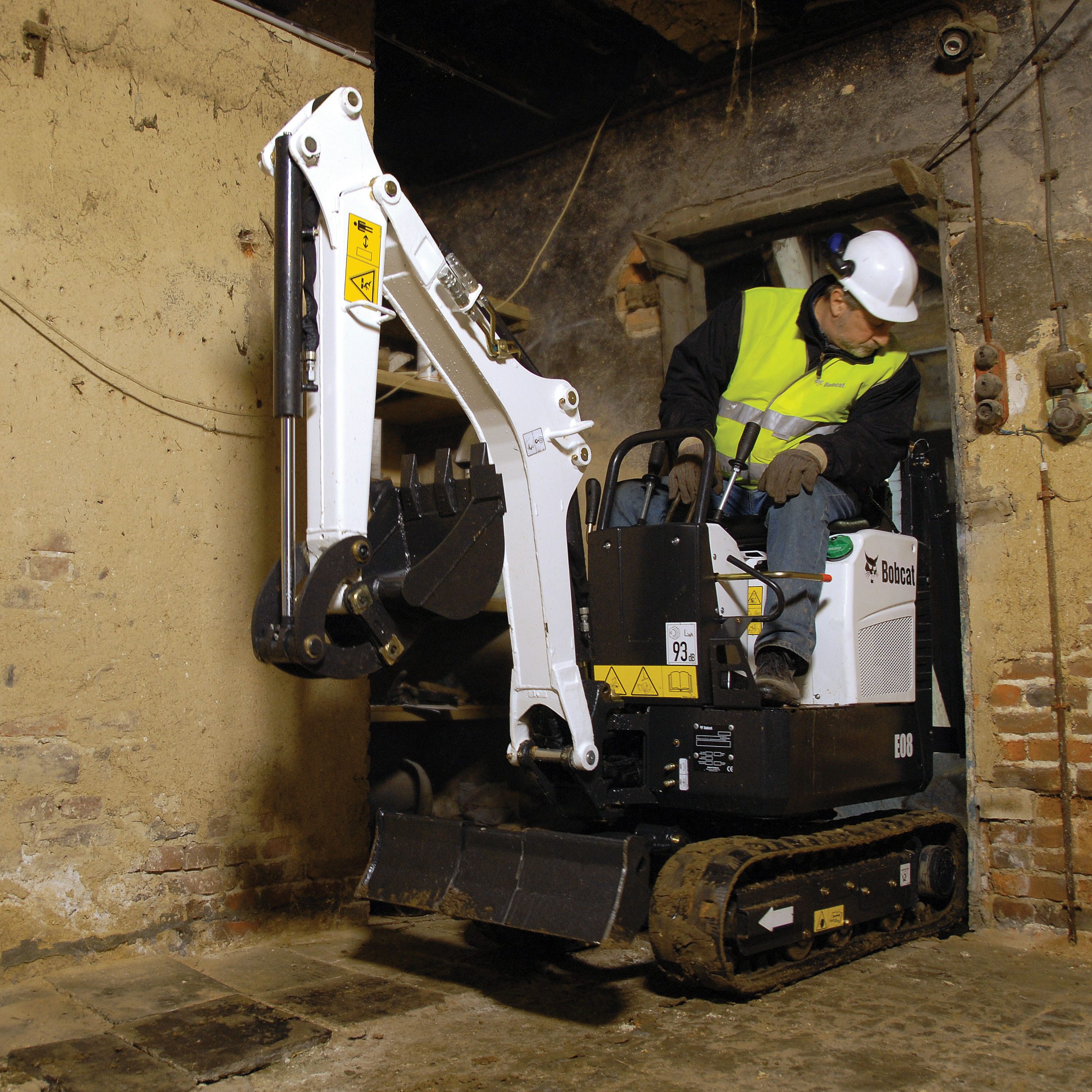 Bobcat E08, Bagger