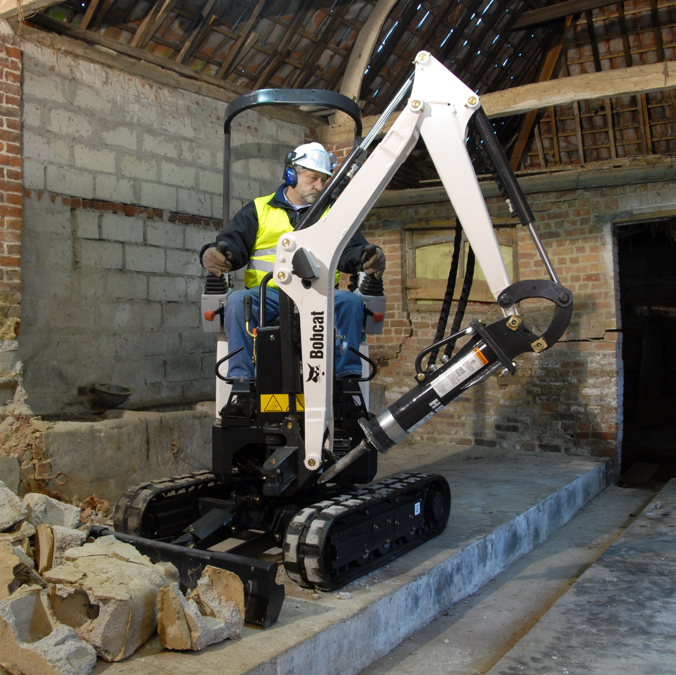 Bobcat E10, Bagger