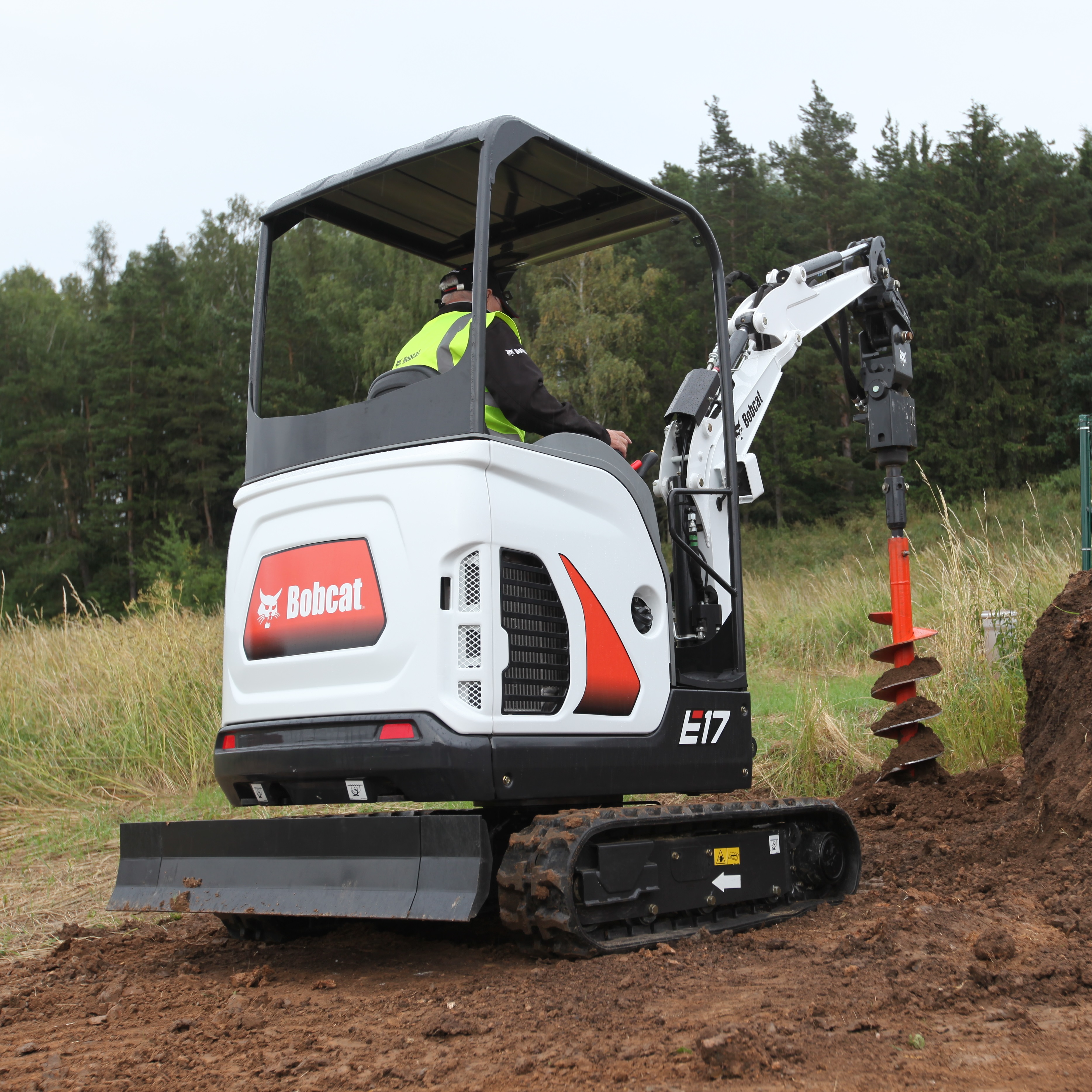 Bobcat E17, Bagger